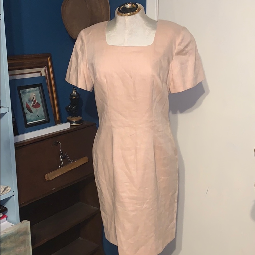 Linen dress: keep classy and cool